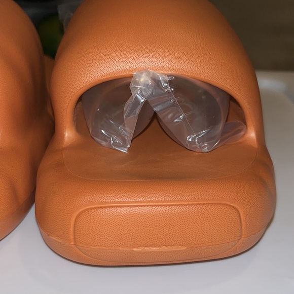 EVA Foam Cloud Puffed Slides size 9-10 Mens New Rust Orange - Picture 10 of 16